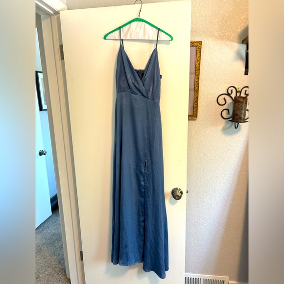 Gorgeous shiny blue Lulus dress - Picture 1 of 3